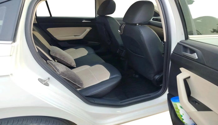 2023 Volkswagen VIRTUS TOPLINE TSI 1.0 MT, Petrol, Manual, 43,522 km, interior