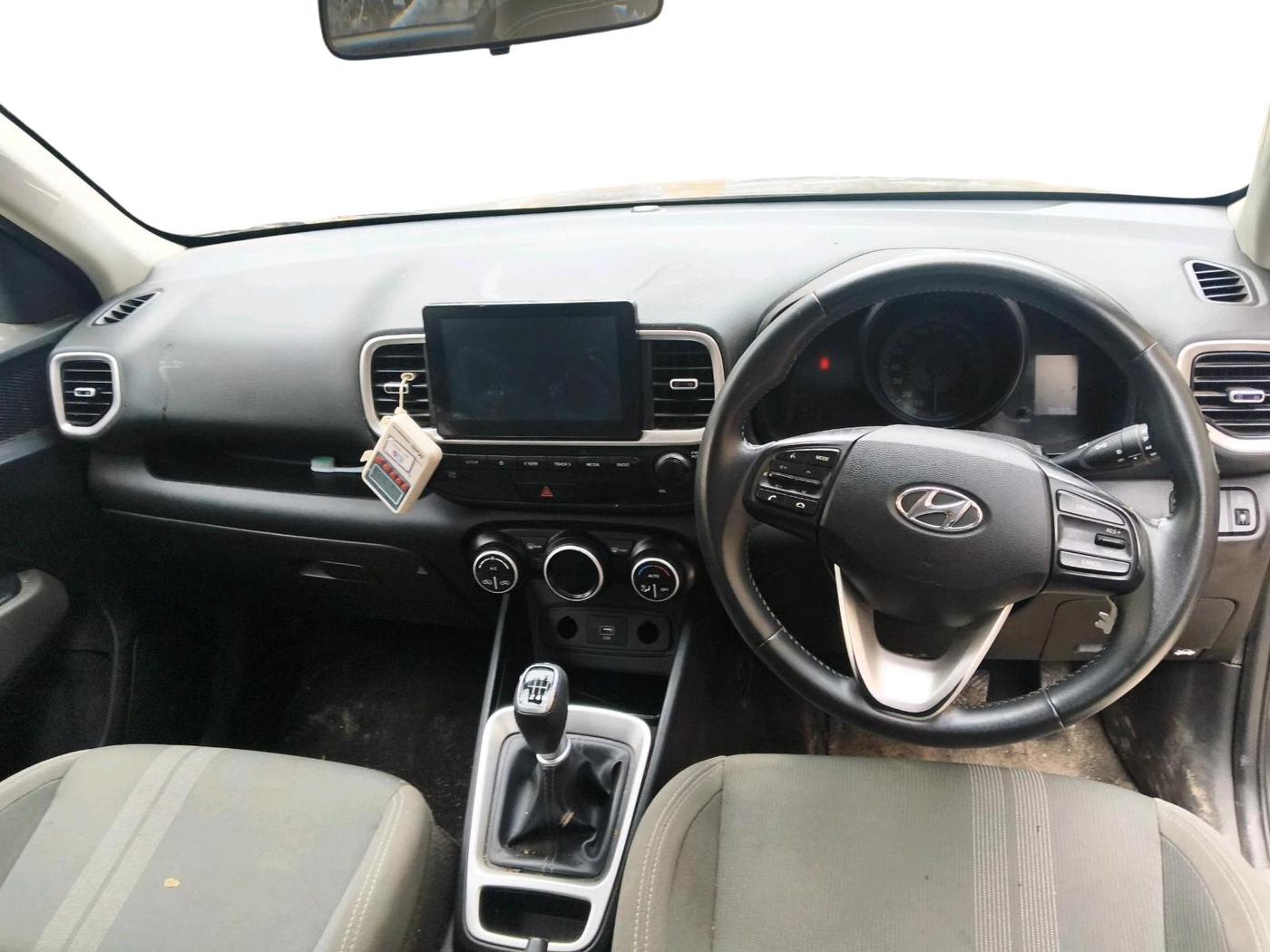 2021 Hyundai VENUE SX 1.0 TURBO, Petrol, Manual, 38,069 km, interior