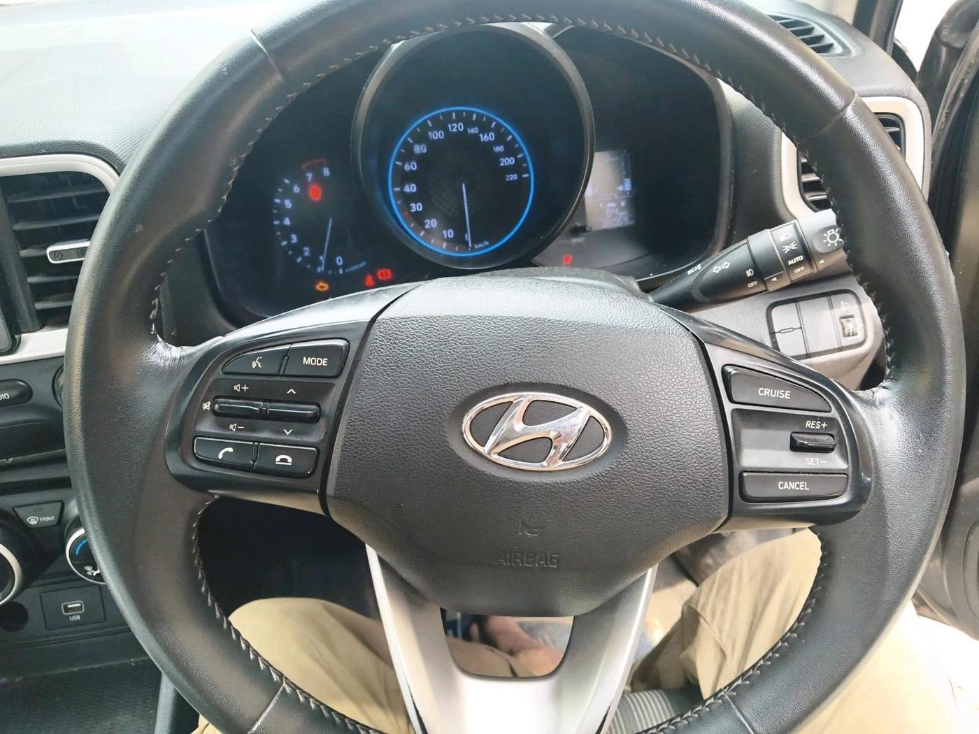 2021 Hyundai VENUE SX 1.0 TURBO, Petrol, Manual, 38,069 km, interior