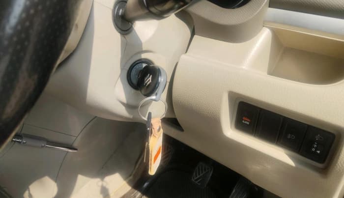 2013 Maruti Ertiga ZXI, Petrol, Manual, 79,570 km, interior
