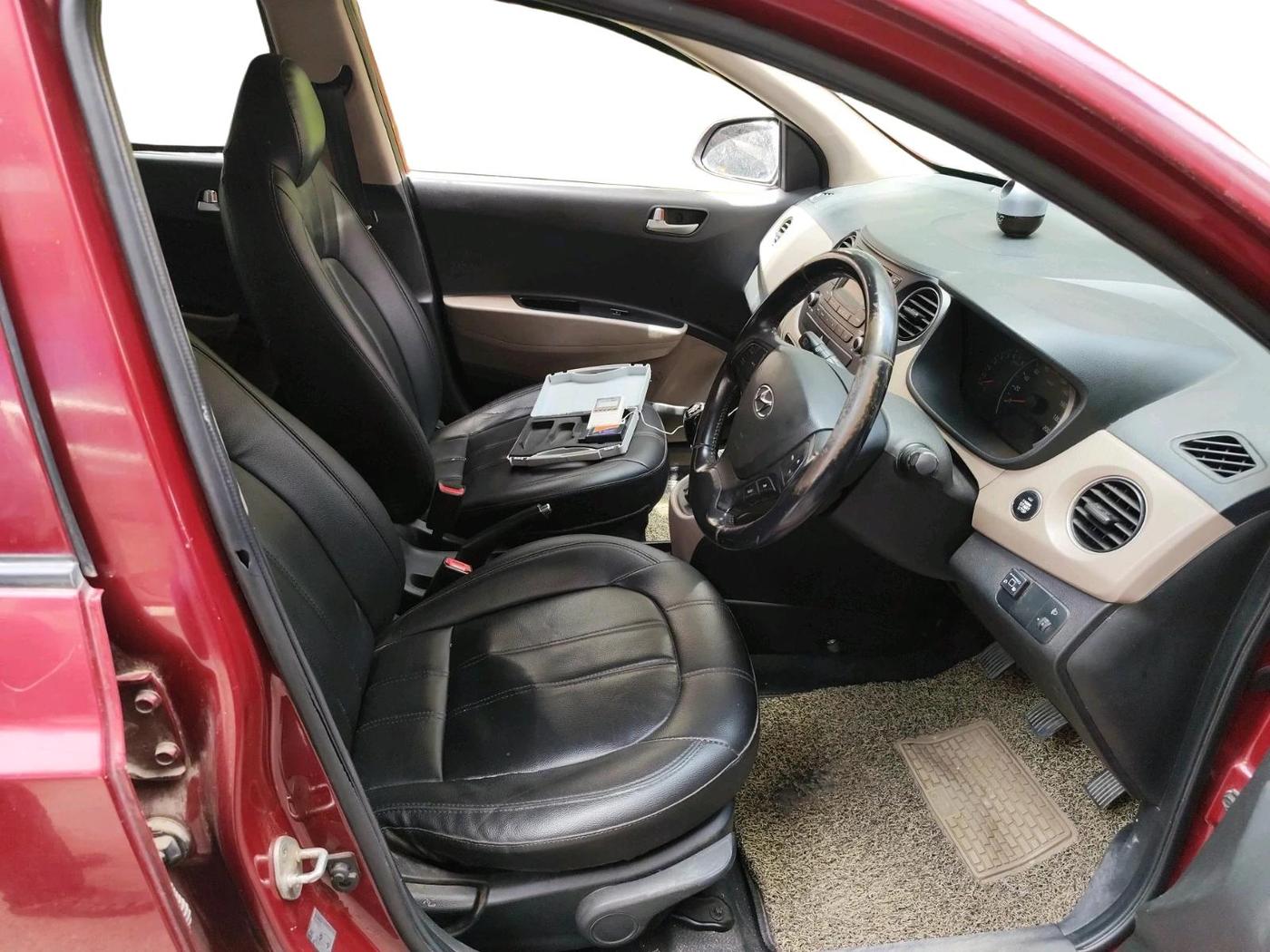 2015 Hyundai Grand i10 ASTA (O) 1.2 KAPPA VTVT, CNG, Manual, 1,20,515 km, interior
