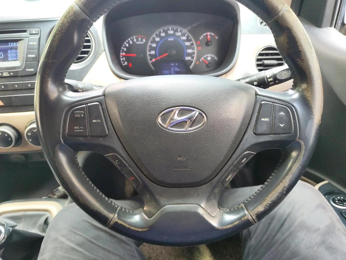 2015 Hyundai Grand i10 ASTA (O) 1.2 KAPPA VTVT, CNG, Manual, 1,20,515 km, interior