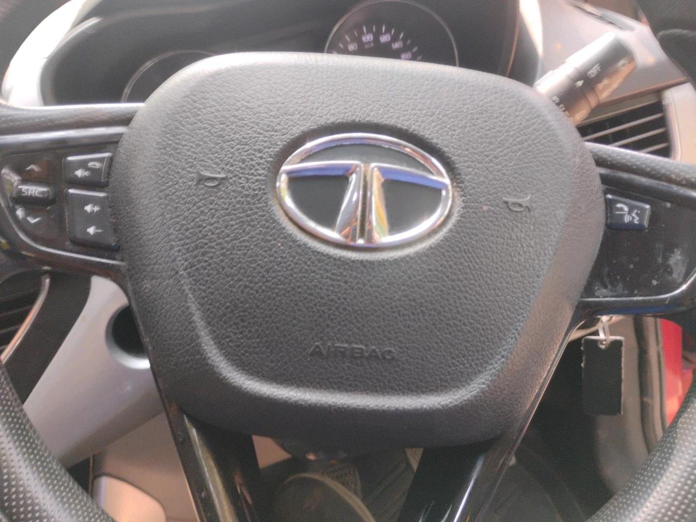 2018 Tata NEXON XZ DIESEL, Diesel, Manual, 73,472 km, interior
