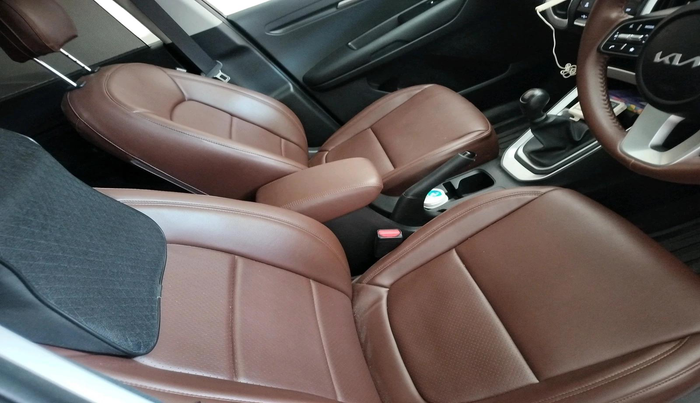 2025 KIA SONET HTK (O) 1.2 Petrol MT, Petrol, Manual, 4,605 km, interior