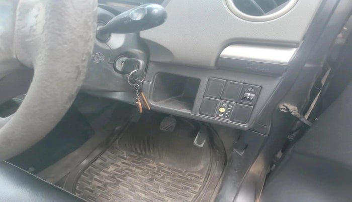 2011 Maruti Wagon R 1.0 LXI CNG, CNG, Manual, 1,02,972 km, interior