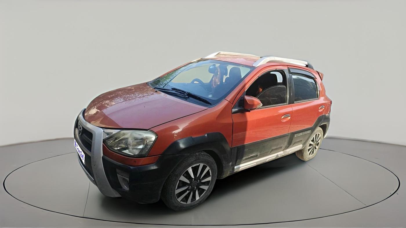2014 Toyota Etios CROSS 1.5 V, Petrol, Manual, 83,275 km, exterior