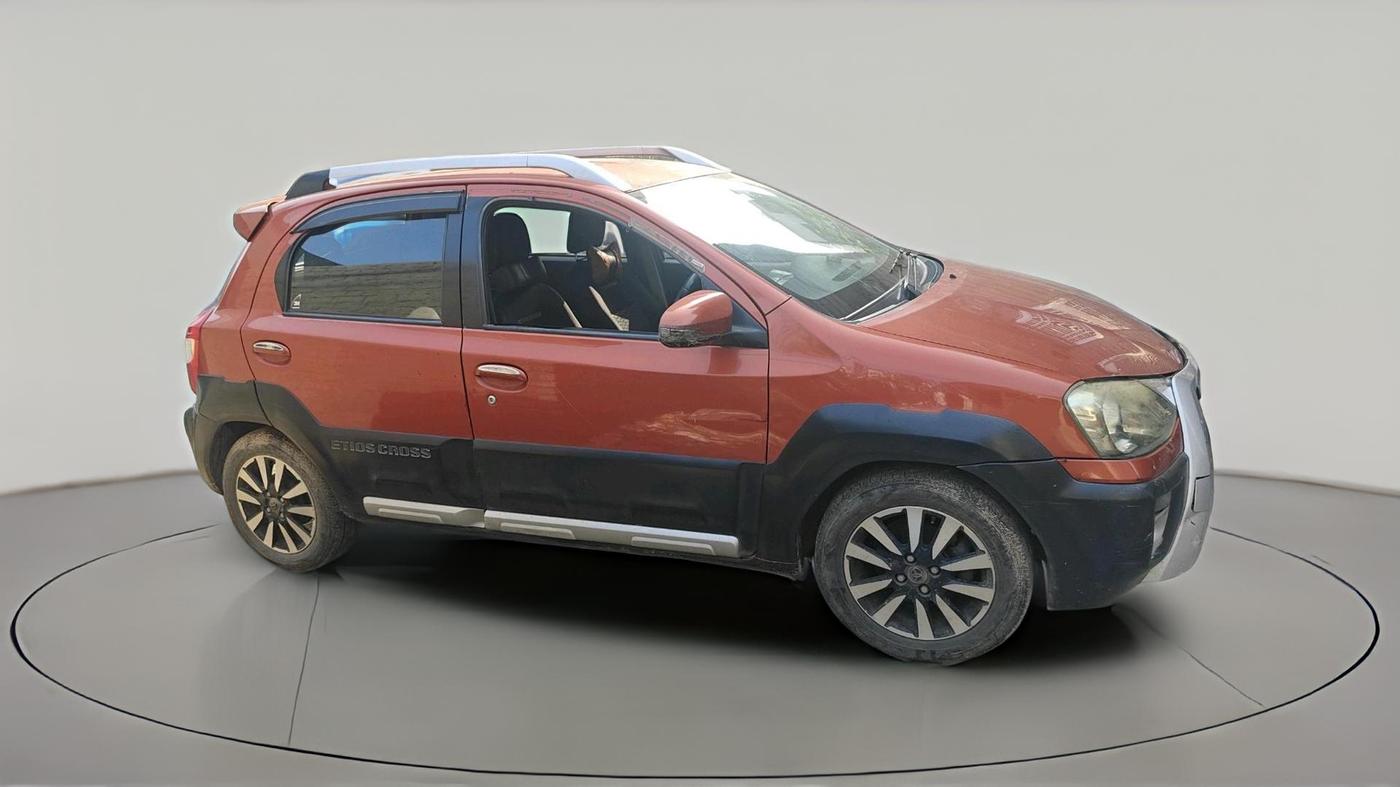 2014 Toyota Etios CROSS 1.5 V, Petrol, Manual, 83,275 km, exterior