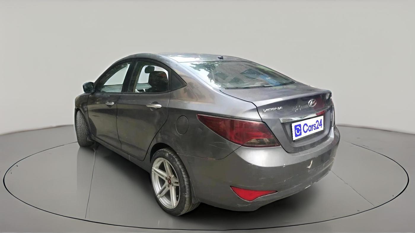 2015 Hyundai Verna FLUIDIC 4S 1.6 VTVT S AT, CNG, Automatic, 1,25,475 km, exterior