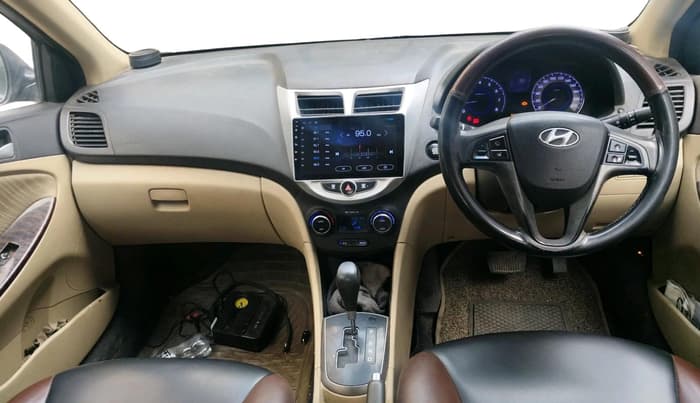 2015 Hyundai Verna FLUIDIC 4S 1.6 VTVT S AT, CNG, Automatic, 1,25,475 km, interior