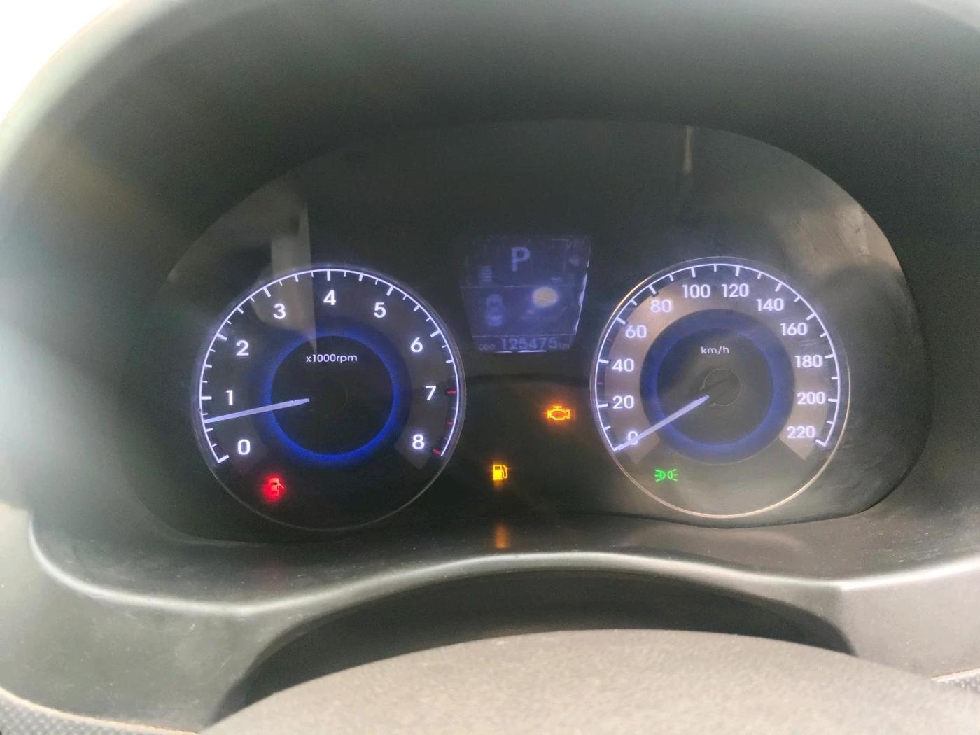 2015 Hyundai Verna FLUIDIC 4S 1.6 VTVT S AT, CNG, Automatic, 1,25,475 km, interior
