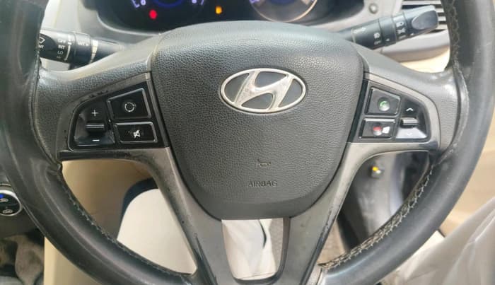 2015 Hyundai Verna FLUIDIC 4S 1.6 VTVT S AT, CNG, Automatic, 1,25,475 km, interior