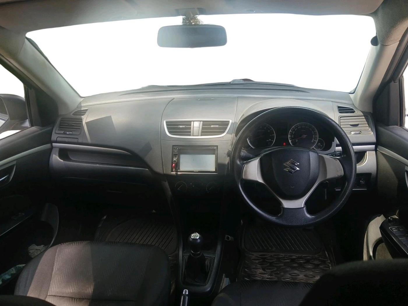 2013 Maruti Swift VXI, Petrol, Manual, 57,084 km, interior