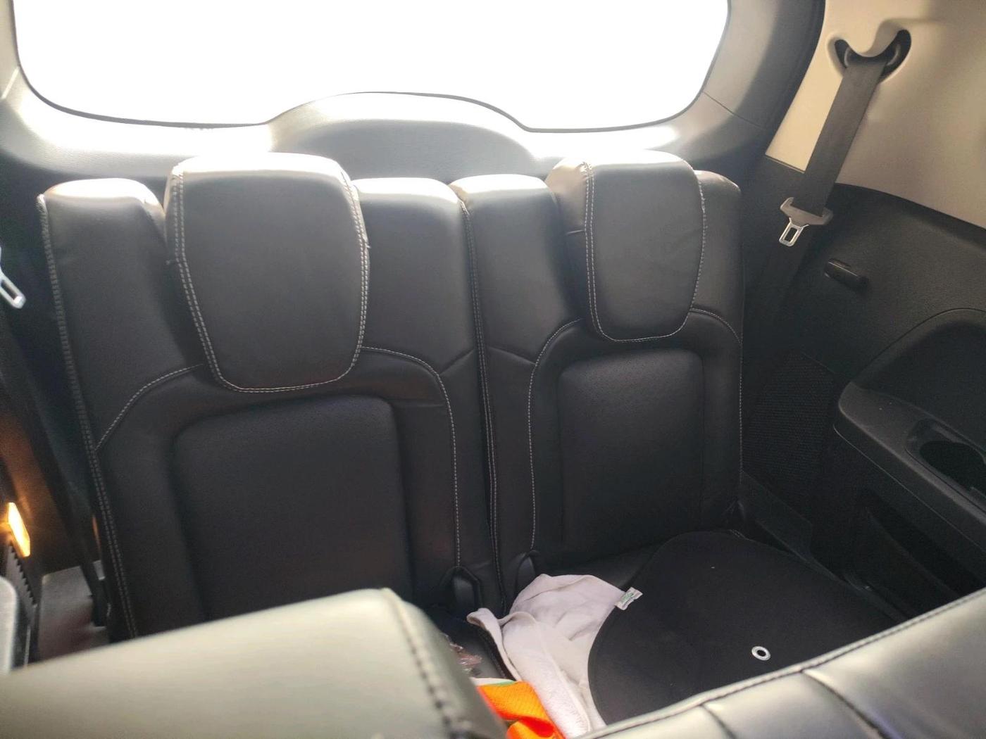 2022 Tata Safari XT PLUS, Diesel, Manual, 98,417 km, interior