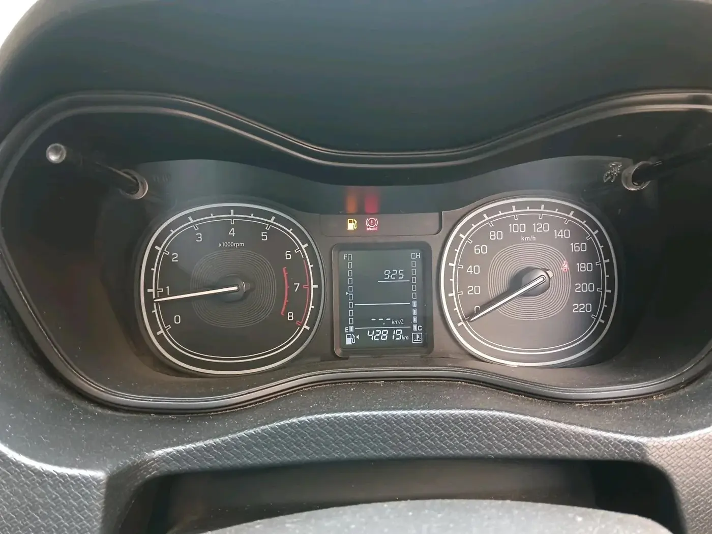 2022 Maruti Vitara Brezza VXI, Petrol, Manual, 42,819 km, interior