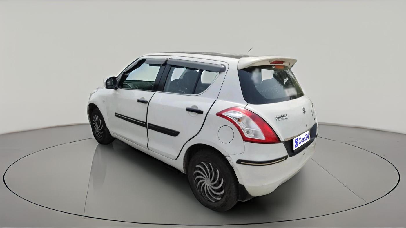 2015 Maruti Swift LXI, CNG, Manual, 1,21,896 km, exterior
