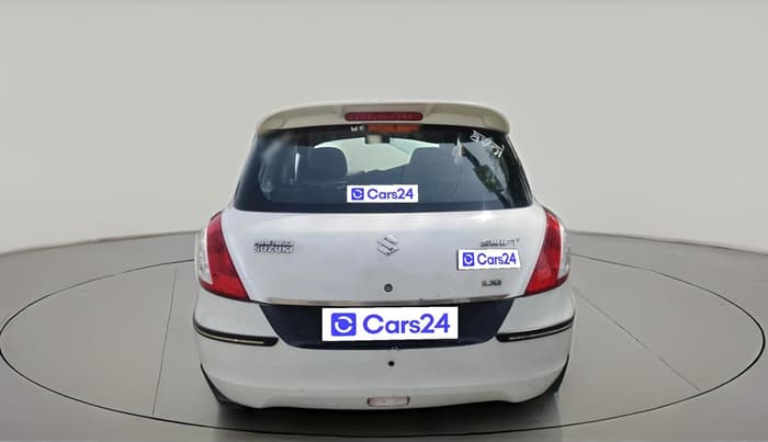 2015 Maruti Swift LXI, CNG, Manual, 1,21,896 km, exterior
