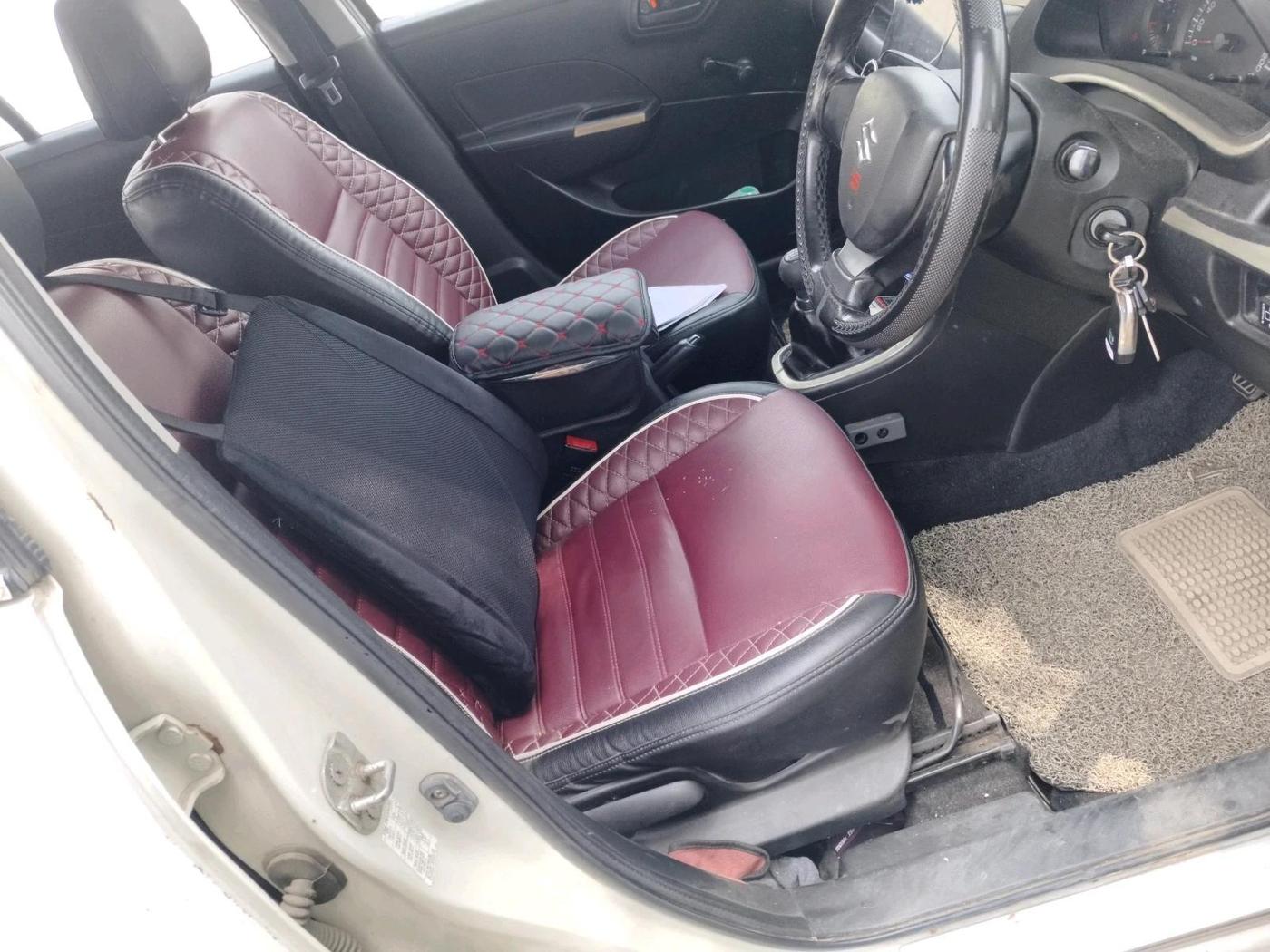 2015 Maruti Swift LXI, CNG, Manual, 1,21,896 km, interior