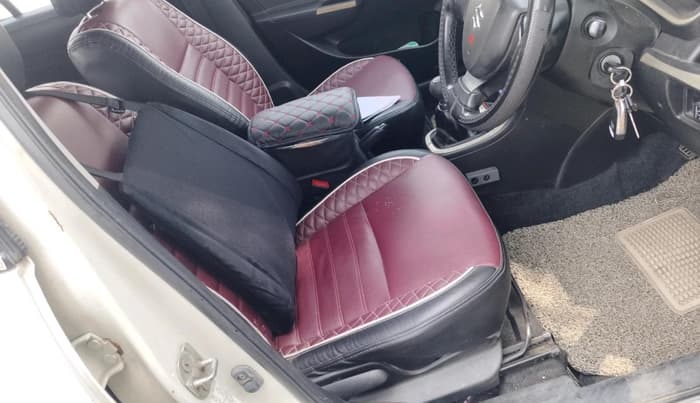 2015 Maruti Swift LXI, CNG, Manual, 1,21,896 km, interior