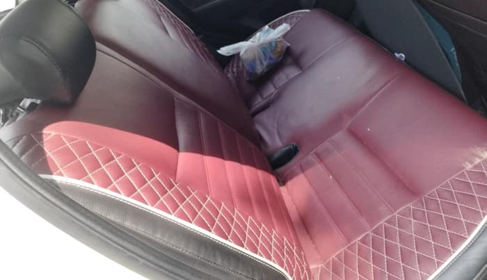 2015 Maruti Swift LXI, CNG, Manual, 1,21,896 km, interior