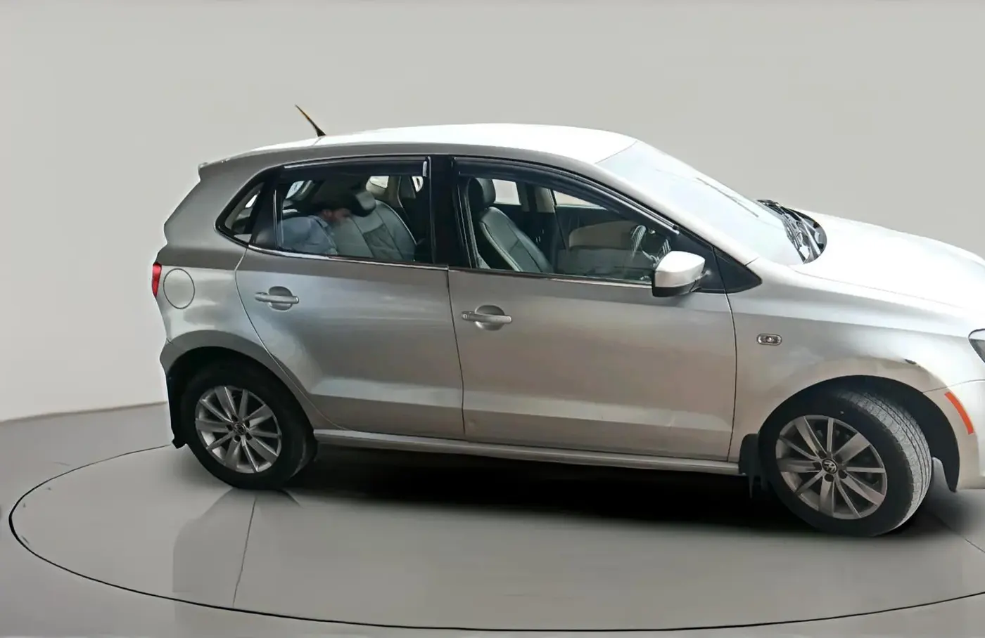 2015 Volkswagen Polo HIGHLINE1.2L, Petrol, Manual, 74,960 km, exterior