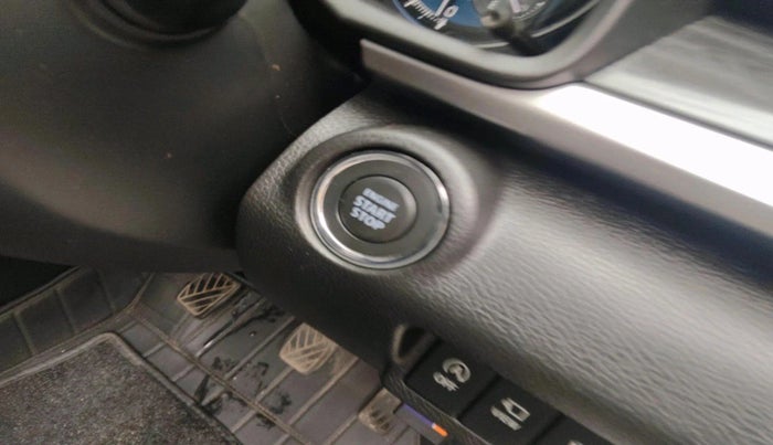 2024 Maruti XL6 ALPHA PLUS MT, Petrol, Manual, 11,870 km, interior