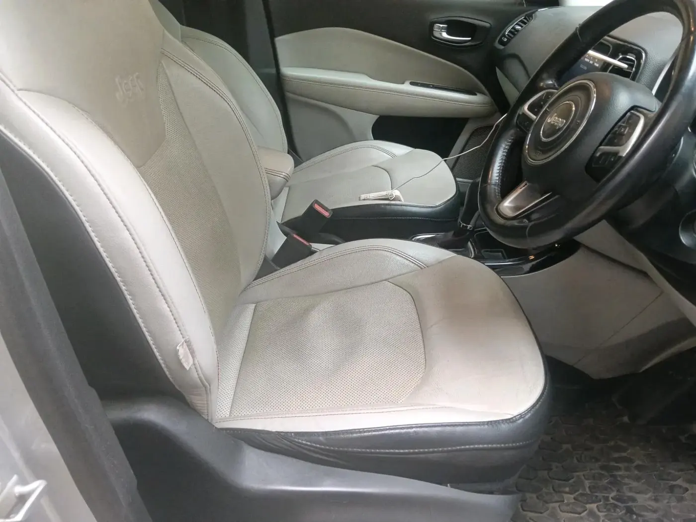 2020 Jeep Compass LIMITED PLUS PETROL AT, Petrol, Automatic, 76,500 km, interior