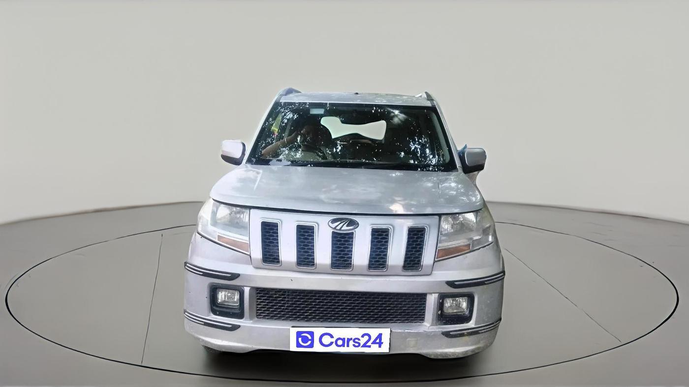2017 Mahindra TUV300 T6 PLUS, Diesel, Manual, 71,473 km, exterior