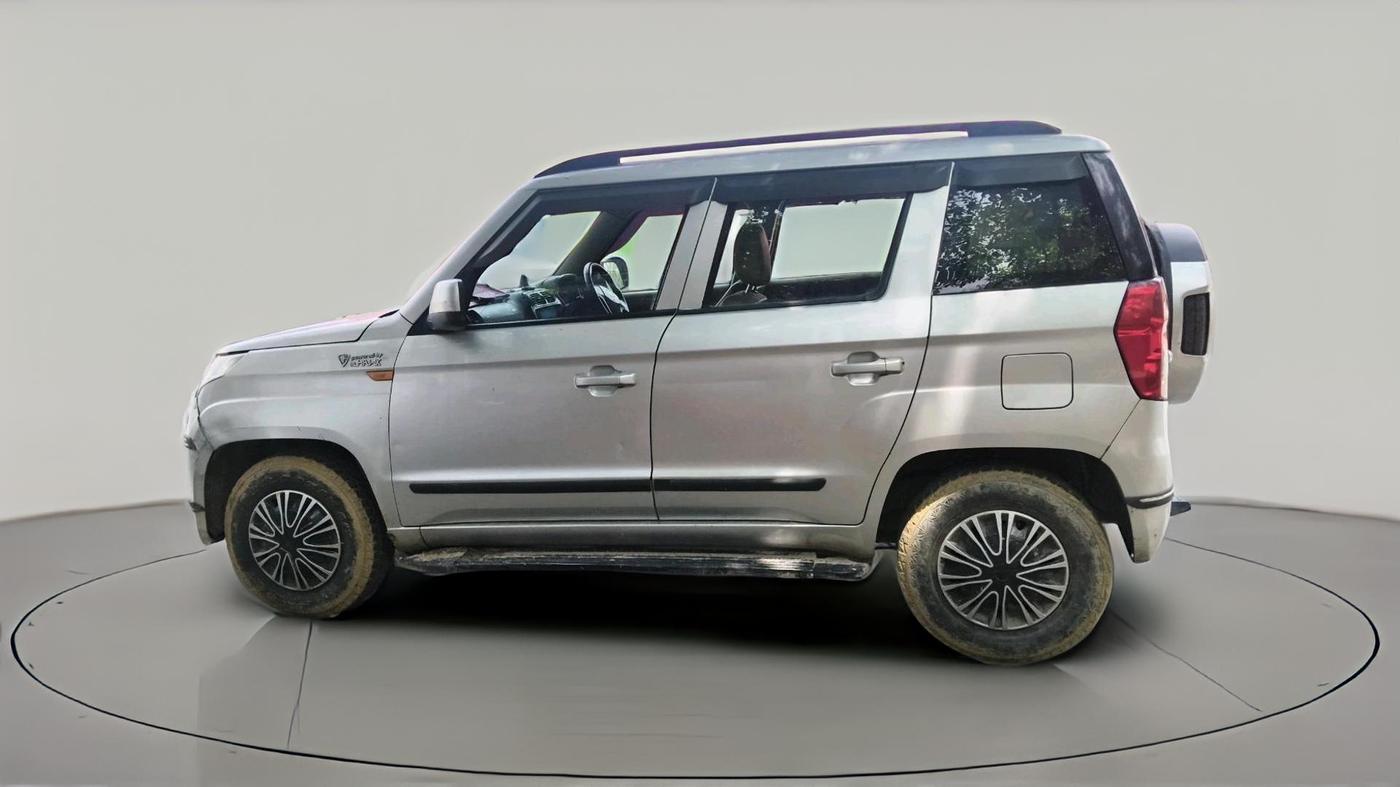 2017 Mahindra TUV300 T6 PLUS, Diesel, Manual, 71,473 km, exterior