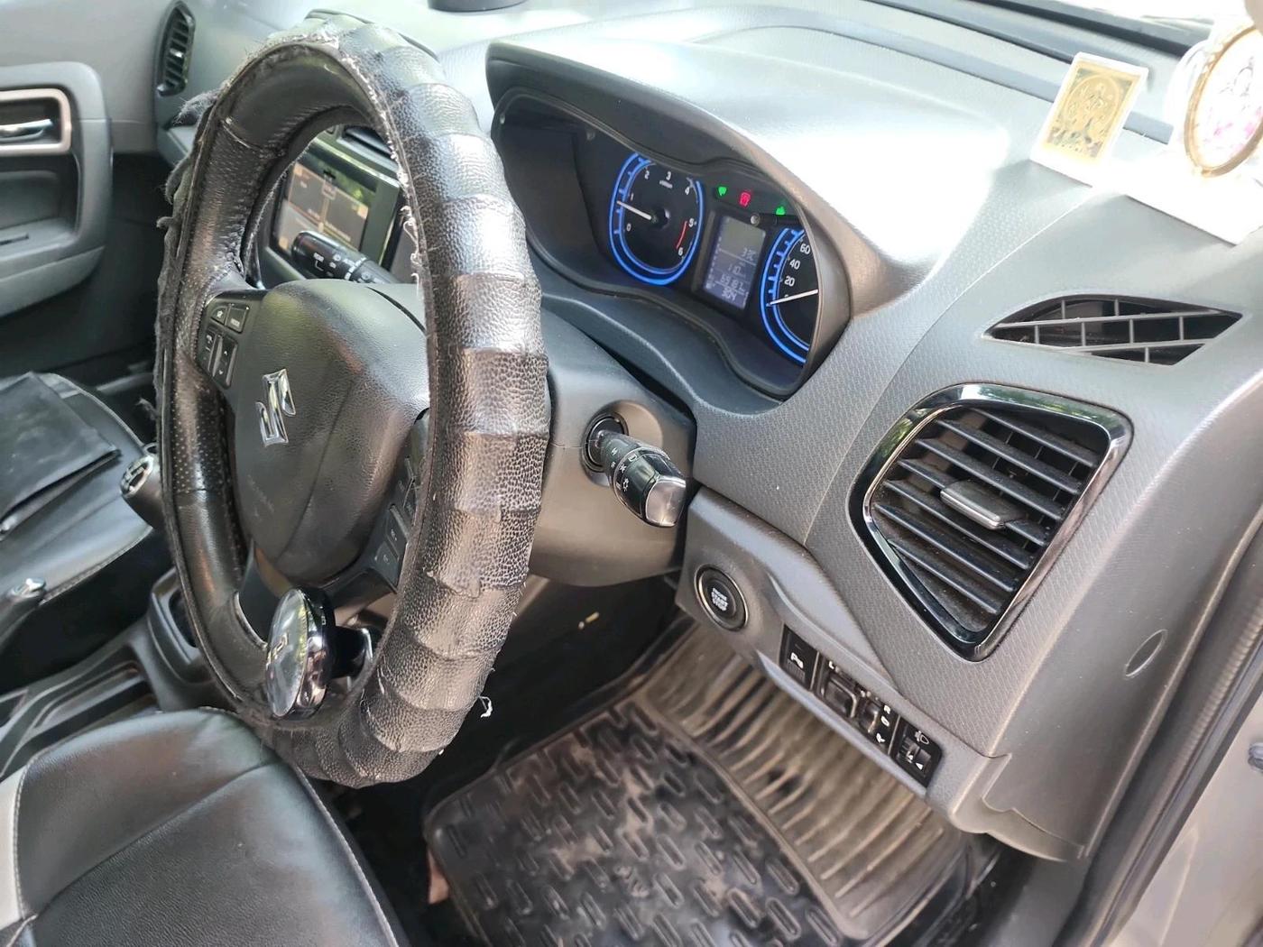 2017 Maruti Vitara Brezza ZDI PLUS, Diesel, Manual, 69,401 km, interior