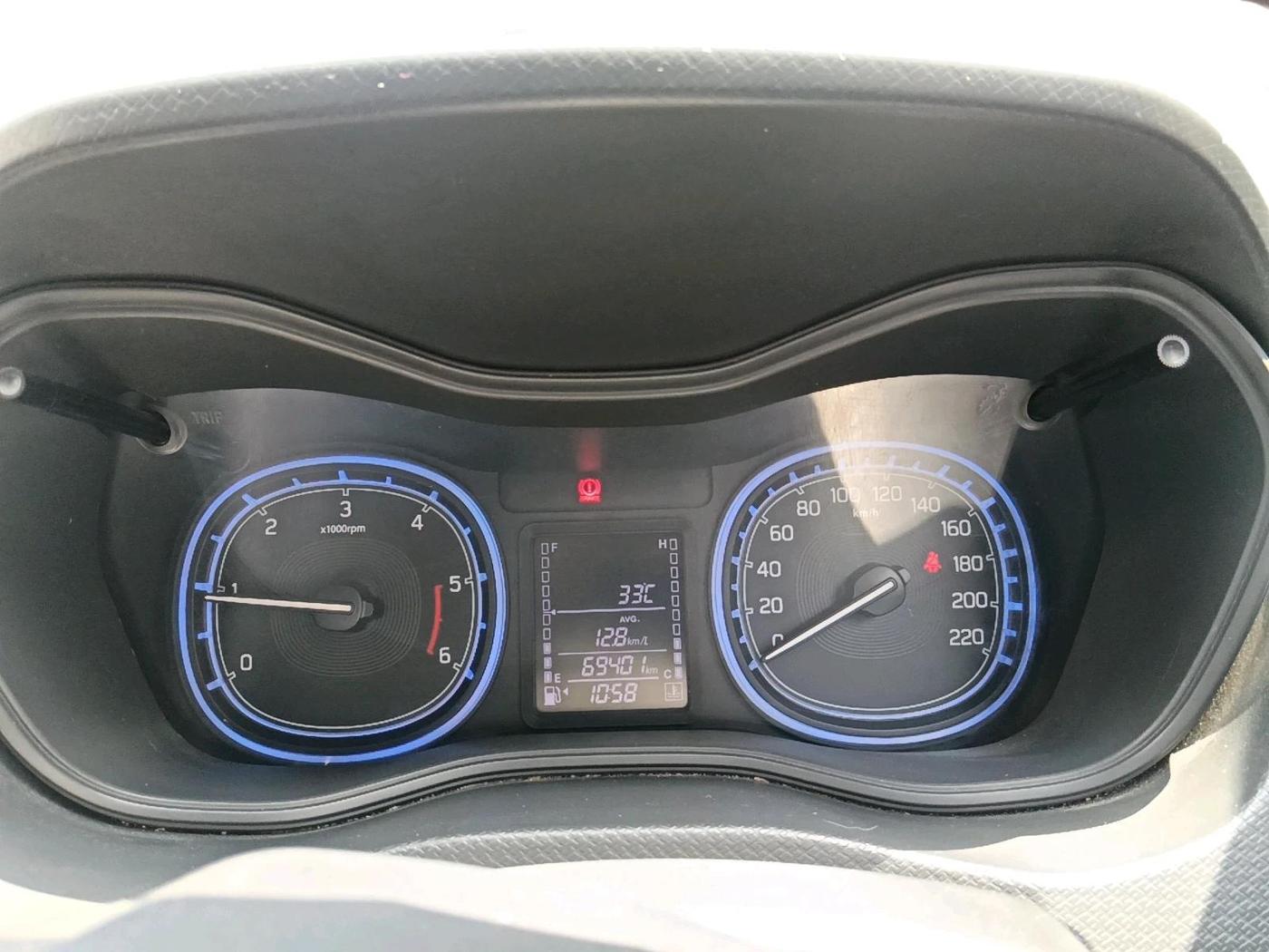 2017 Maruti Vitara Brezza ZDI PLUS, Diesel, Manual, 69,401 km, interior