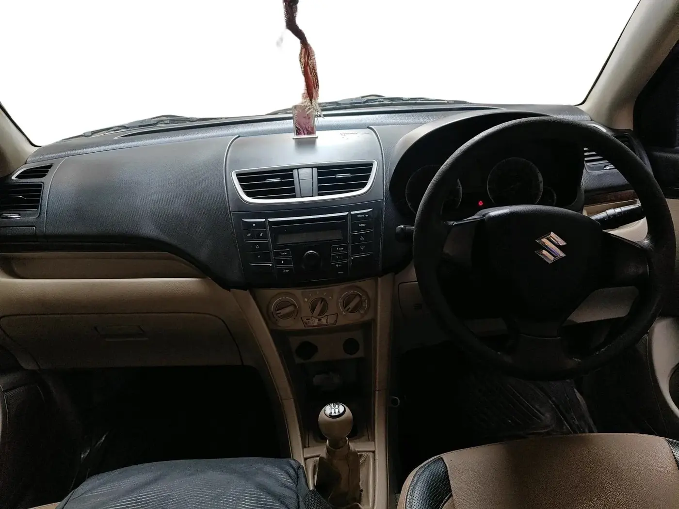 2013 Maruti Swift Dzire VXI, CNG, Manual, 1,05,450 km, interior