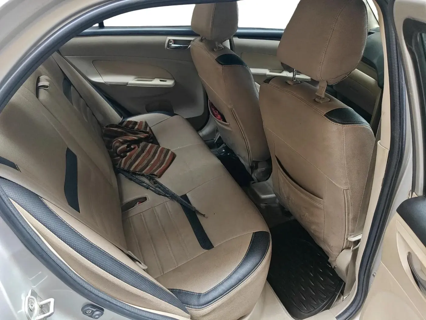 2013 Maruti Swift Dzire VXI, CNG, Manual, 1,05,450 km, interior
