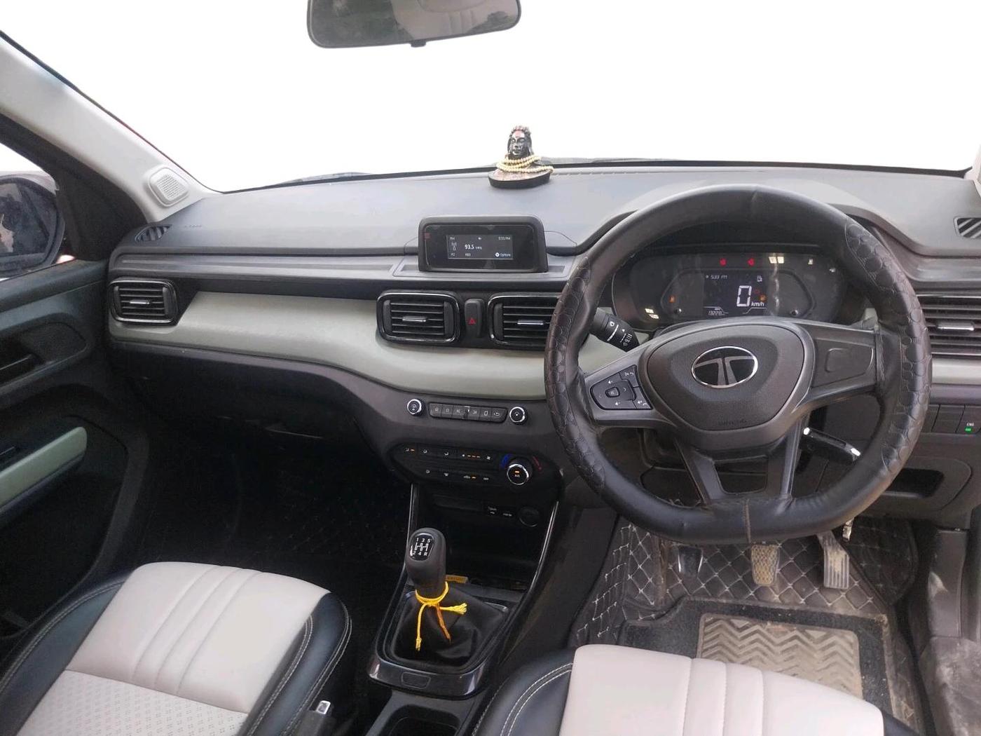 2025 Tata PUNCH ADVENTURE MT CNG , CNG, Manual, 13,228 km, interior
