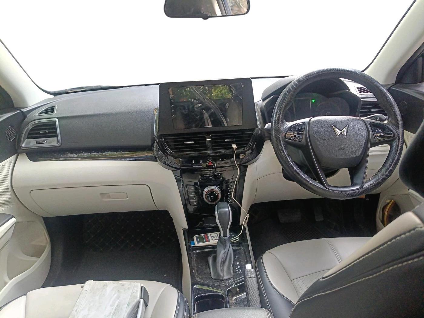 2025 Mahindra XUV 3XO MX2 Pro 1.2 L TCMPFI AT, Petrol, Automatic, 9,128 km, interior