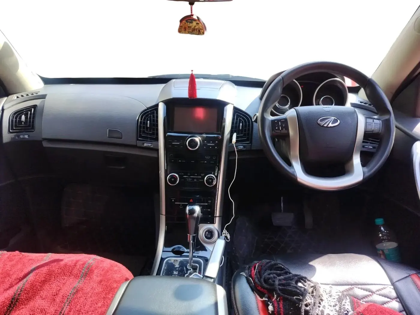 2018 Mahindra XUV500 W7 AT, Diesel, Automatic, 97,668 km, interior