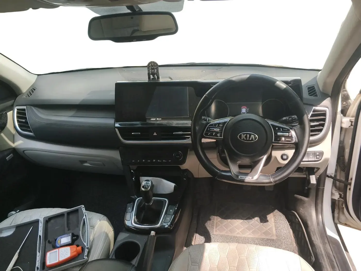 2019 KIA SELTOS HTX PLUS 1.5 DIESEL, Diesel, Manual, 1,20,298 km, interior