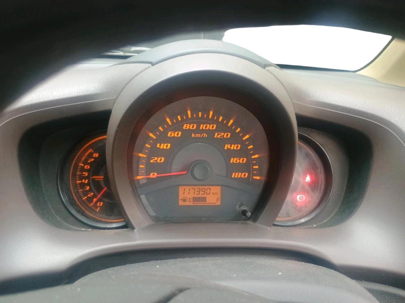 2013 Honda Amaze 1.2L I-VTEC S, Petrol, Manual, 1,17,390 km, interior