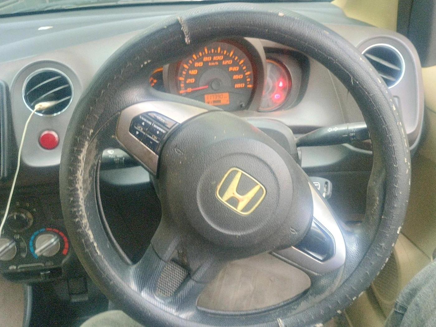 2013 Honda Amaze 1.2L I-VTEC S, Petrol, Manual, 1,17,390 km, interior