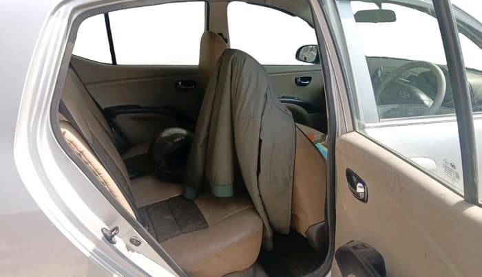 2011 Hyundai i10 MAGNA 1.2, CNG, Manual, 90,887 km, interior