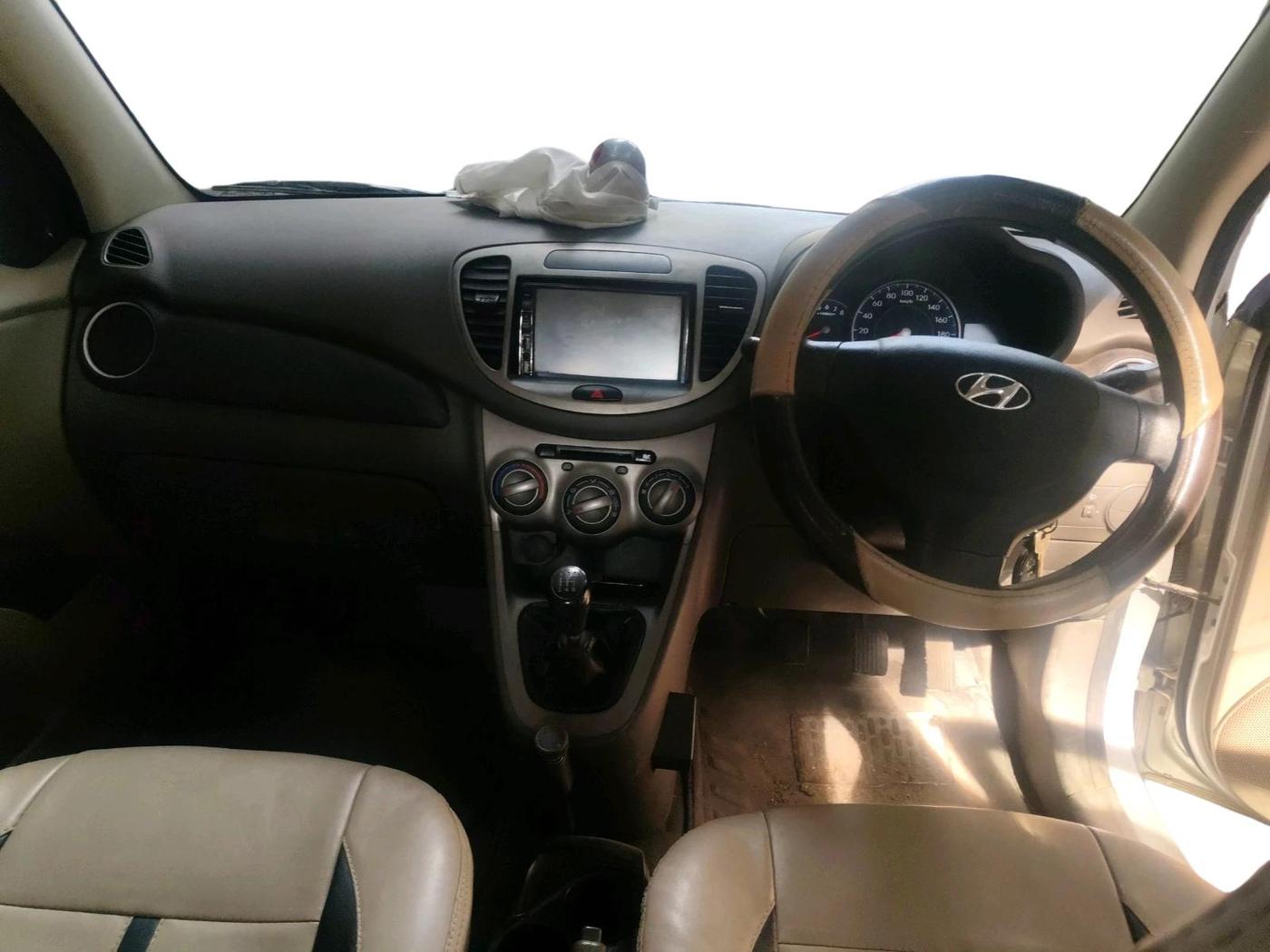 2012 Hyundai i10 ERA 1.1, Petrol, Manual, 38,849 km, interior