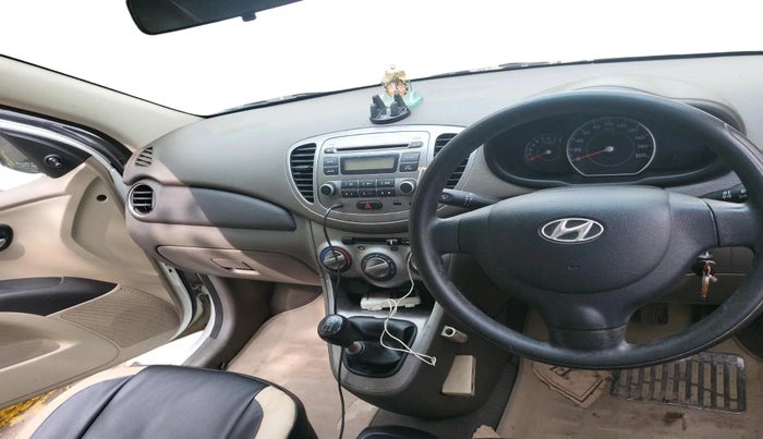 2012 Hyundai i10 MAGNA 1.1, Petrol, Manual, 26,664 km, interior