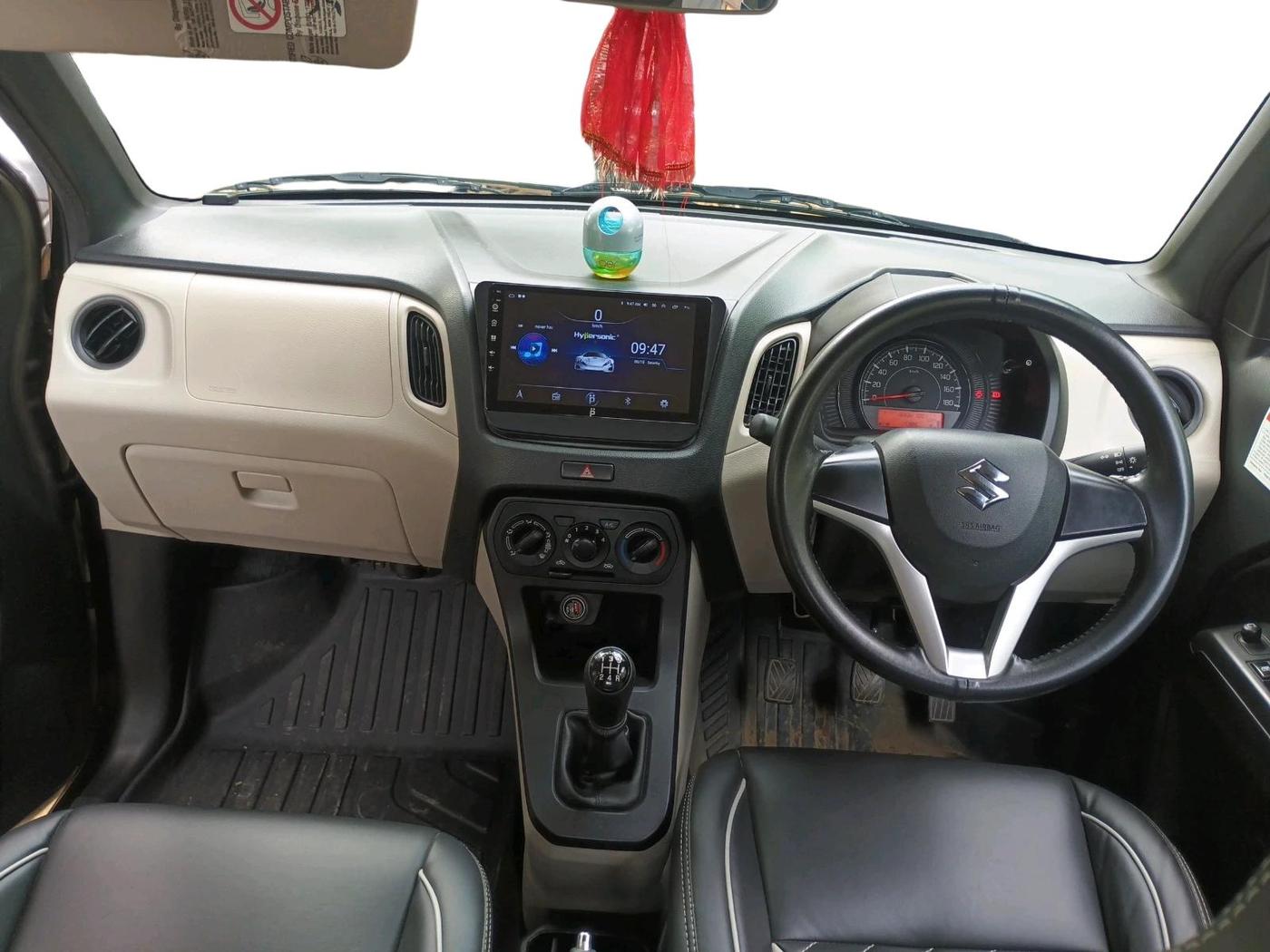 2025 Maruti New Wagon-R VXI CNG 1.0, CNG, Manual, 17,386 km, interior