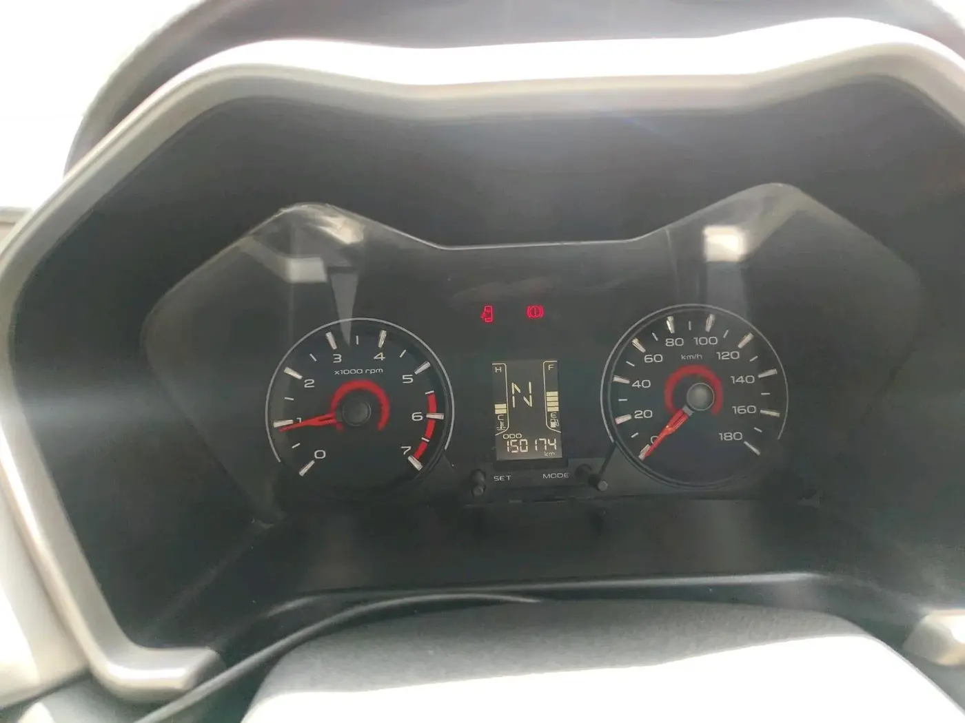 2017 Mahindra KUV 100 NXT K6+ D 6 STR, Diesel, Manual, 1,50,174 km, interior