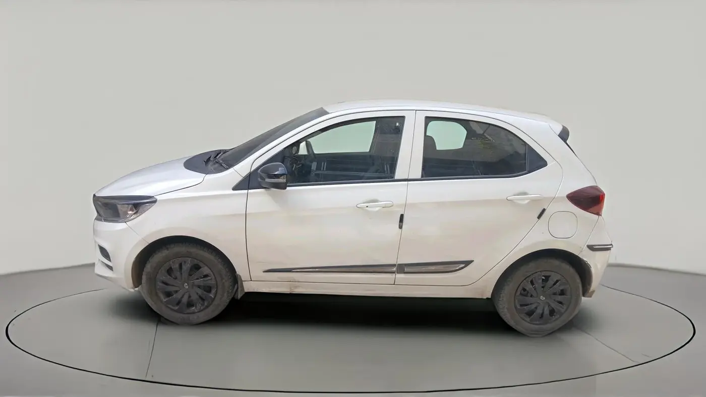 2022 Tata Tiago XT (O) PETROL, Petrol, Manual, 33,603 km, exterior