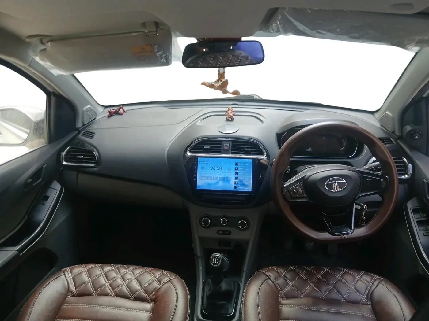 2022 Tata Tiago XT (O) PETROL, Petrol, Manual, 33,603 km, interior