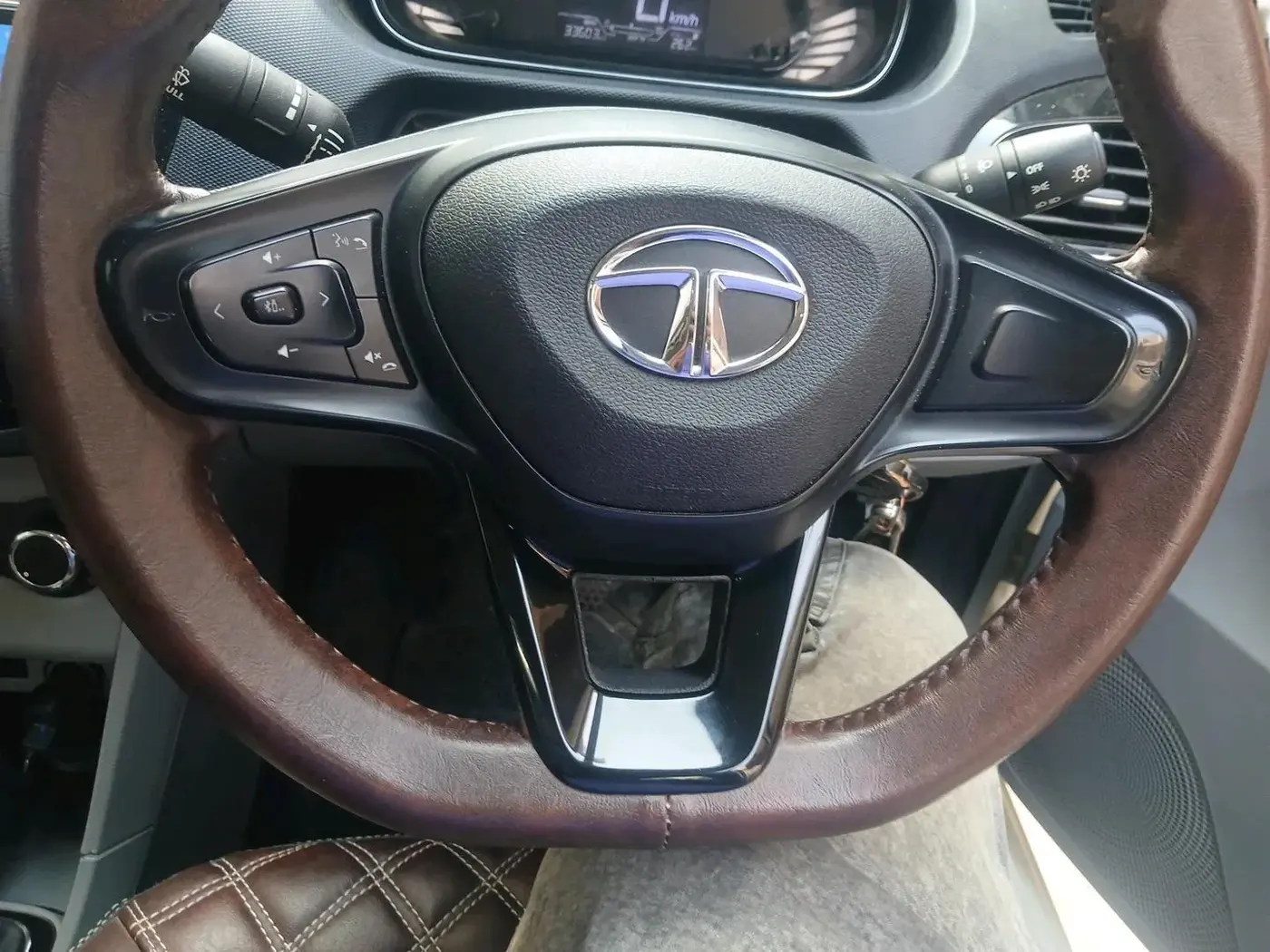 2022 Tata Tiago XT (O) PETROL, Petrol, Manual, 33,603 km, interior