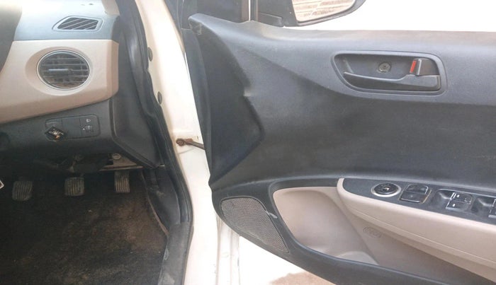 2013 Hyundai Grand i10 MAGNA 1.2 KAPPA VTVT, CNG, Manual, 82,134 km, interior