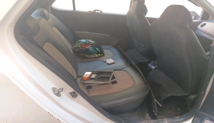 2013 Hyundai Grand i10 MAGNA 1.2 KAPPA VTVT, CNG, Manual, 82,134 km, interior