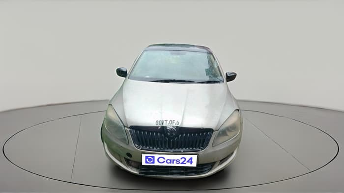 2013 Skoda Rapid ELEGANCE 1.6 MPI MT, Petrol, Manual, 82,901 km, exterior
