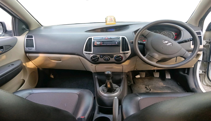 2013 Hyundai i20 MAGNA 1.2, Petrol, Manual, 42,356 km, interior